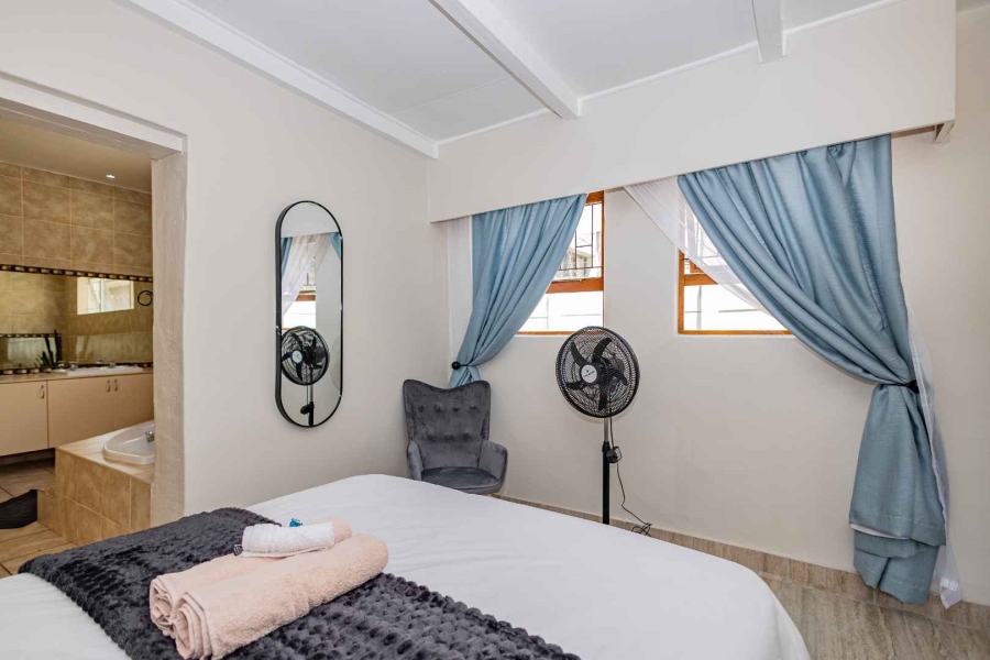 To Let 1 Bedroom Property for Rent in Oakdale Western Cape